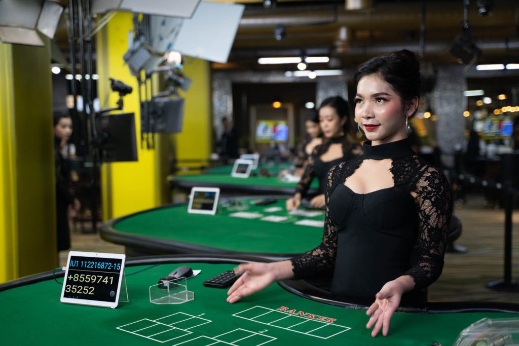 baccarat players